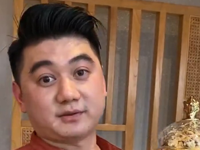 Chef Arnold Lelang Popcorn Emas Buatannya, Laku Berapa? Chef Arnold Lelang Popcorn Emas Buatannya, Laku Berapa?