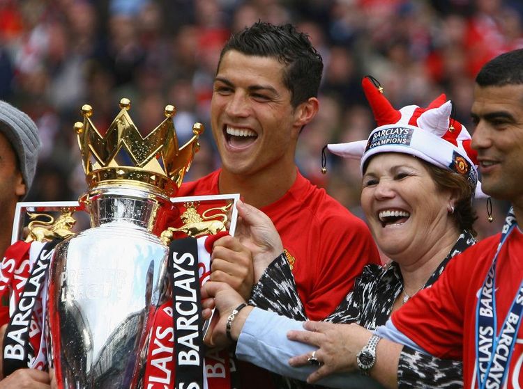 Foto: Momen-momen Indah Ronaldo dengan Setan Merah