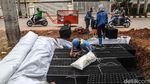 Intip Pembuatan Sumur Resapan untuk Atasi Banjir di Jakbar