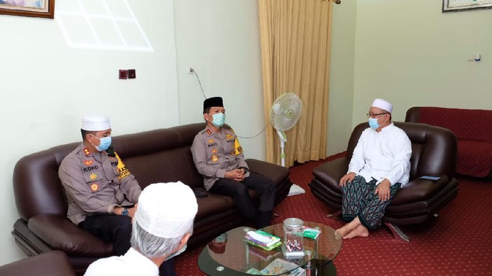Irjen Nico Afinta berpamitan ke ulama di Kalsel