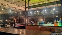 Sementara itu, pasal 7 yang dimaksud dalam RUU Larangan Minuman Beralkohol berbunyi: Setiap orang dilarang mengonsumsi minuman beralkohol golongan A, golongan B, golongan C, minuman beralkohol tradisional dan minuman beralkohol campuran atau racikan sebagaimana dimaksud dalam pasal 4.