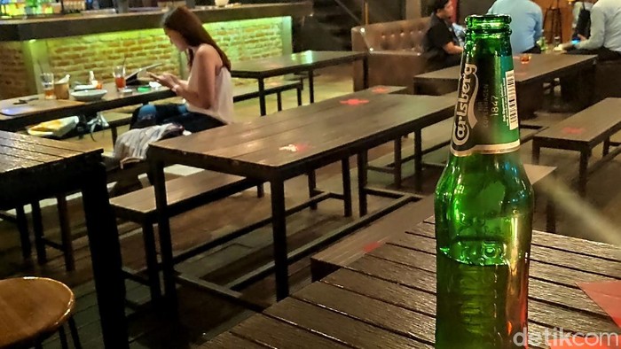 RUU Larangan Minuman Beralkohol jadi salah satu RUU yang masuk dalam Prolegnas Prioritas 2021. RUU ini sendiri pun picu kontroversi di kalangan masyarakat.