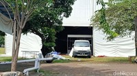 Pembongkaran tenda-tenda ini sudah dilakukan panitia sejak Selasa (17/11) malam. Salah satunya tenda yang ada di Jalan Wahidin, di depan Gedung Kanzus Sholawat.