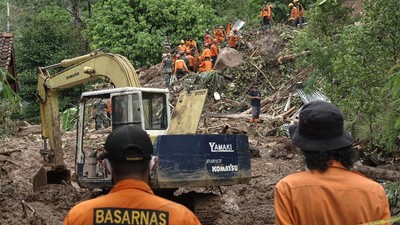 Pencarian Korban Longsor Banyumas Terus Berlangsung