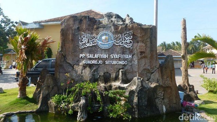 Ponpes Salafiyah Syafiyah Sukorejo