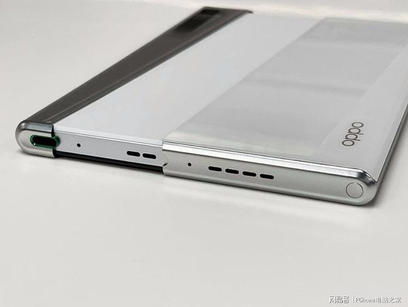 Ponsel Layar Gulung Oppo