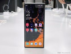 Keren Abis! Ini Ponsel Layar Gulung Buatan Oppo