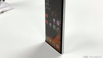 Wujud Oppo X 2021 terlihat mirip ponsel dengan layar tepian membulat. Foto: Sohu IT