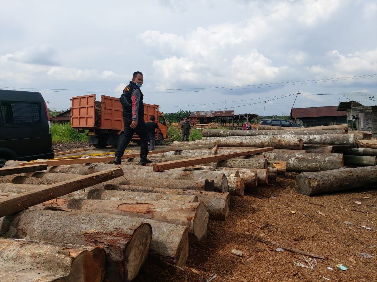 Razia sawmill ilegal di Riau (Chaidir-detikcom)