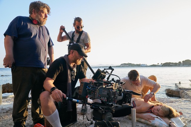 5 Fakta Film Rebecca yang Diperankan Armie Hammer dan Lily James