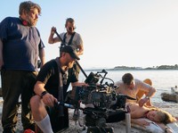 5 Fakta Film Rebecca yang Diperankan Armie Hammer dan Lily James