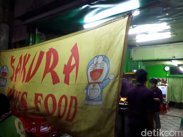 Sakura: Makanan Jepang di Warung Kaki Lima Ini Terkenal Enak