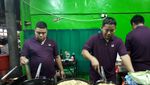 Makanan Jepang di Warung Kaki Lima Depok Ini Terkenal Enak dan Murah