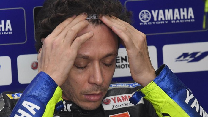 VALENCIA, SPAIN - NOVEMBER 13: Valentino Rossi of Italy and Monster Energy Yamaha MotoGP Team prepares to start in box during the free practice for the MotoGP of Comunitat Valenciana at Comunitat Valenciana Ricardo Tormo Circuit on November 13, 2020 in Valencia, Spain. (Photo by Mirco Lazzari gp/Getty Images)