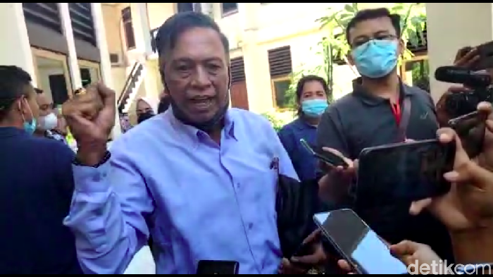 Ayahanda Jerinx, Wayan Arjono di PN Denpasar.
