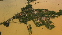 Banjir yang dipicu curah hujan tinggi beberapa hari terakhir, menggenangi 46 desa yang tersebar di 15 kecamatan, di Kabupaten Cilacap, dengan jumlah pengungsi mencapai 3811 jiwa.
