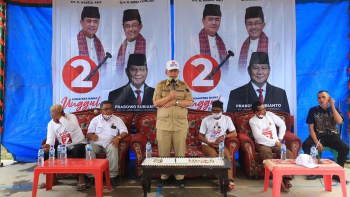 Calon Gubernur Sumatra Barat dari Partai Gerindra nomor urut 2 Nasrul Abit, menyerap aspirasi masyarakat  Nagari Tanjung Betung, Kecamatan Rao Selatan, Kabupaten Pasaman, Selasa (17/11)./Dok Gerindra Sumbar
