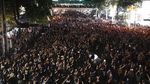 Demonstran Pro-Demokrasi Serbu Markas Polisi di Thailand
