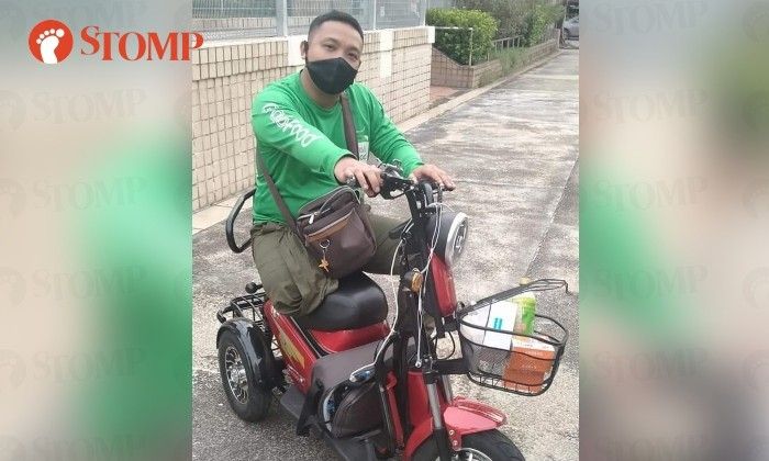 Driver Ojol Tetap Semangat Antar Makanan Hanya dengan Satu Kaki