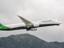 Pesawat Besar Eva Air Jakarta-Taipei Turbulensi Hebat, 6 Kru Terluka
