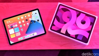 iPad Air terbaru hadir dalam lima varian warna.  Foto: Adi Fida Rahman/detikINET