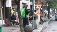 Hal tersebut dilakukan, untuk menekan penyebaran COVID-19 yang akhir-akhir ini kembali meningkat. 