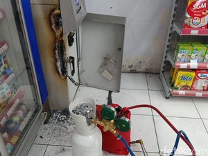 Perampok Satroni Minimarket di Sidoarjo, Pelaku Las Mesin ATM