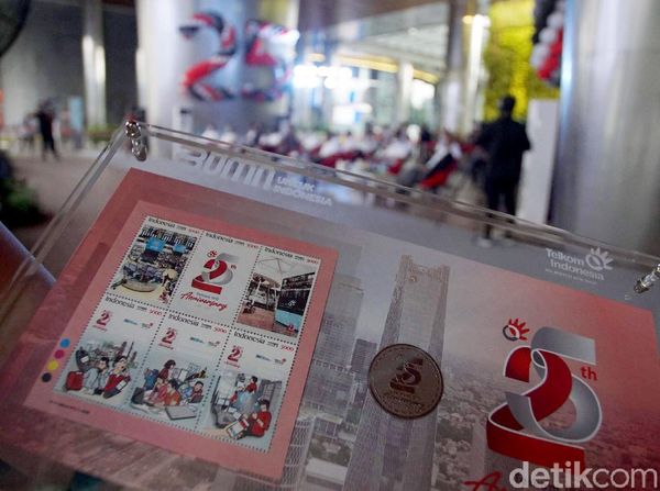 Perangko Khusus 25 Tahun IPO Telkom Indonesia