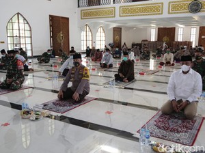 Lantunan Sejuk Ayat Al-Quran Iringi Jelang Pergantian Kapolda Jatim