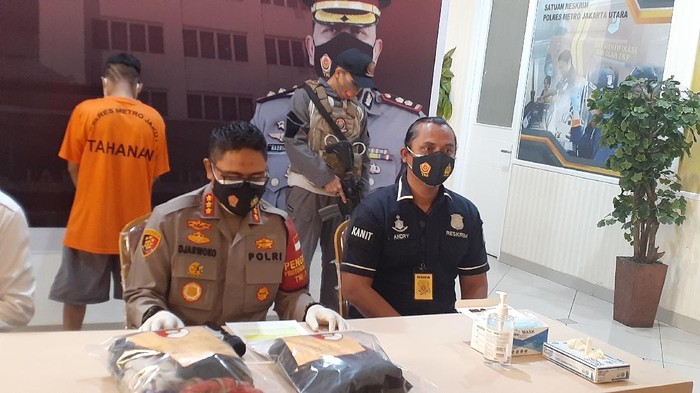 Polisi tangkap guru silat yang cabuli 2 murid perempuan di Jakut