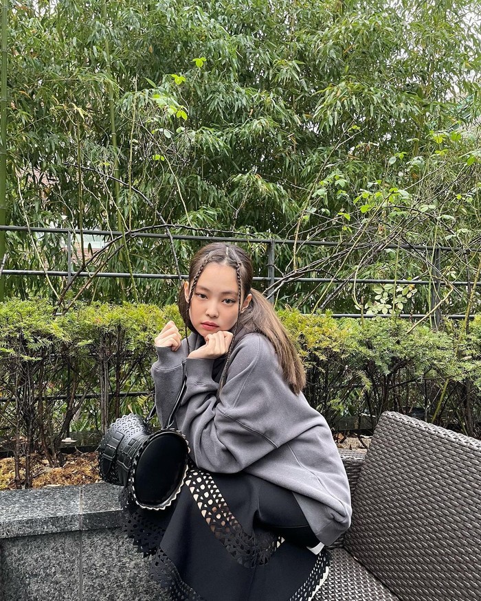 Potret Jennie BLACKPINK Berbaju hangat Potret Jennie BLACKPINK Berbaju hangat