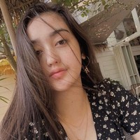 Ranty MariaPemilik nama asli Ranty Maria Aprily Lee Kariso ini adalah aktris berdarah Manado dan Korea. Tak heran jika parasnya yang menawan sering menjadi pusat perhatian. Foto: dok. Instagram @rantymaria