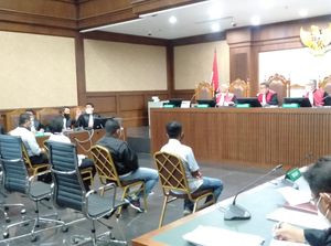 Hakim Ingatkan Eks Sespri Napoleon soal Sanksi Jika Beri Keterangan Palsu