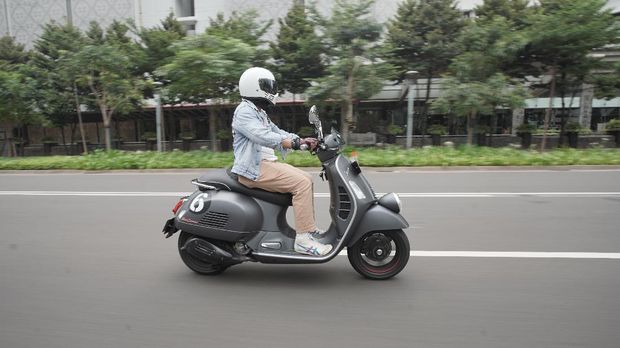 Vespa GTV Sei Giorni II