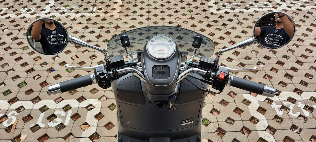 Vespa GTV Sei Giorni II