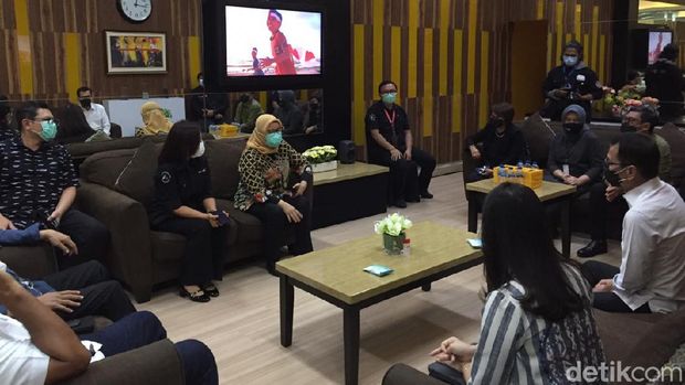 Menparekraf Wishnutama Kusubandio mengunjungi kantor detikcom, Kamis (19/11/2020).