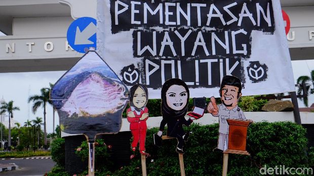 Aksi Aktivis Lingkungan di Karawang