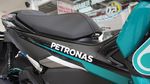 Potret Yamaha Aerox 155 Connected Berbaju Tim Petronas Sprinta
