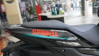 Soal harga, versi custom Petronas Sprinta ini dibanderol Rp 29.165.000 untuk versi Aerox 155 Connected dan Rp 32.680.000 untuk varian Aerox 155 ABS Connected. Foto: Dok. Yamaha Mekar Motor