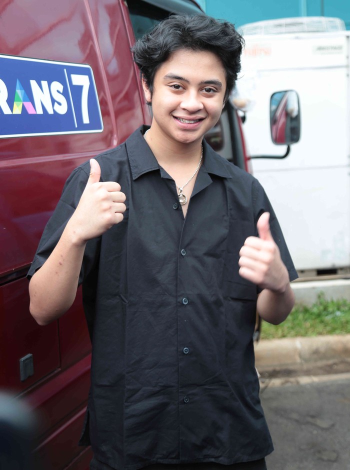 Bastian Steel Kok Capek Banget? Bastian Steel Kok Capek Banget?