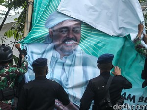 Habib Rizieq Tegaskan Revolusi Akhlak Bukan Pemberontakan