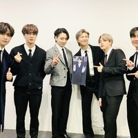 2. BTSBukan sesuatu yang mengejutkan jika BTS adalah idol KPop paling dicintai saat ini. Selain karena karya-karyanya, BTS juga dianggap mengharumkan nama bangsa dalam kancah internasional.Foto: (dok. BTS/Big Hit Entertainment)
