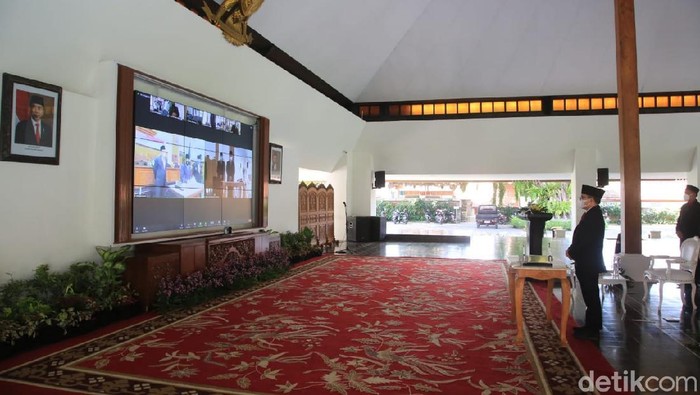 bupati anas