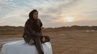 Di lagu Come Over, Henry bahkan berkolaborasi dengan tujuh orang musisi. Foto: (dok. Henry Lau)
