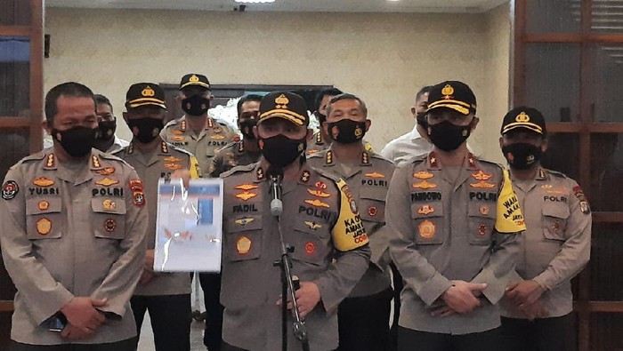 Kapolda Metro Jaya Irjen Fadil Imran dukung Pangdam Jaya copot baliho Habib Rizieq