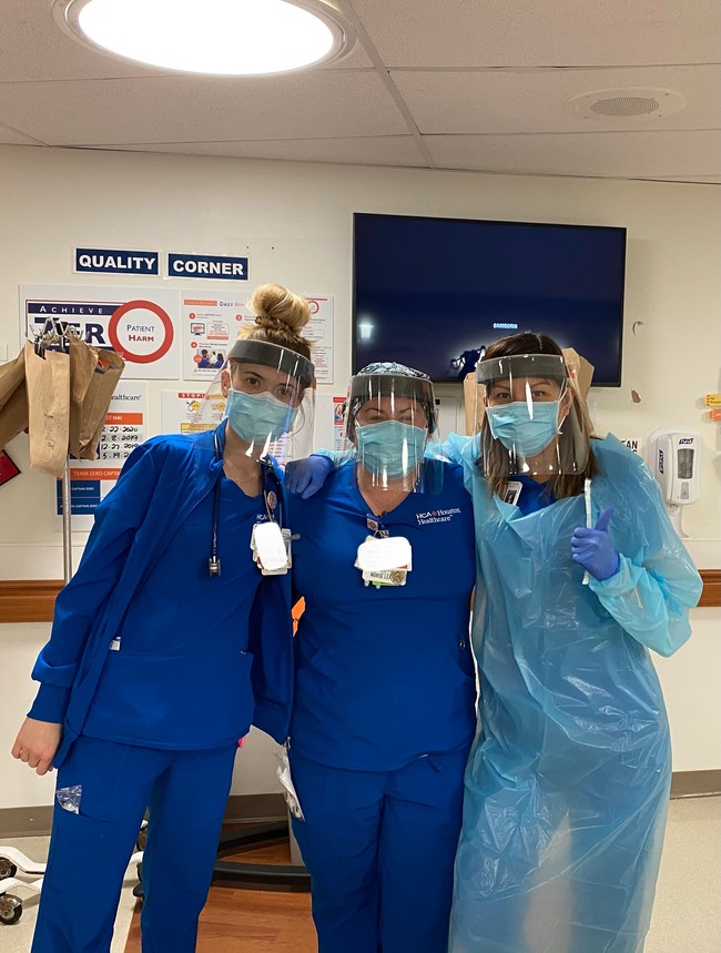 Setelah dua tahun di Los Angeles, wanita kelahiran 7 Mei 1985 itu memutuskan pindah menetap di Kansas, Amerika Serikat untuk kuliah jurusan keperawatan. Kristy pun berhasil menyelesaikan studinya di jurusan keperawatan. Namun setelah meraih gelar Associate Degree in Nursing, dia tidak lulus untuk mendapatkan sertifikasi sebagai perawat. Foto: Dok. pribadi Kristania Virginia Besouw