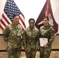 Saat mencoba meraih sertifikasi sebagai perawat ini, Kristy tertarik mendaftar sebagai bagian dari tentara Amerika Serikat. Wanita 35 tahun itu mendaftar progam Military Accessions Vital to the National Interest (MAVNI) pada 2014. Lolos seleksi, Kristy kemudian mengubah kewarganegaraannya menjadi warga AS untuk menjadi bagian dari tentara Negeri Paman Sam. Foto: Dok. pribadi Kristania Virginia Besouw