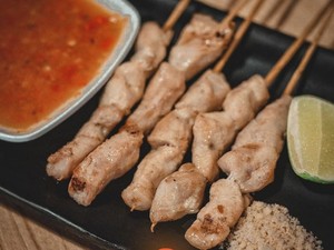 5 Kuliner Malam Enak di Depok, Ada Nasi Uduk hingga Sate Taichan