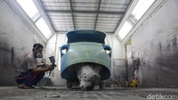 Permintaan restorasi kendaraan bemo meningkat untuk pasar hobi vintage cars dan pariwisata.  