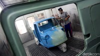 Tak ingin kalah dengan transportasi lainnya, bemo-bemo ini juga butuh restorasi agar lebih memikat.